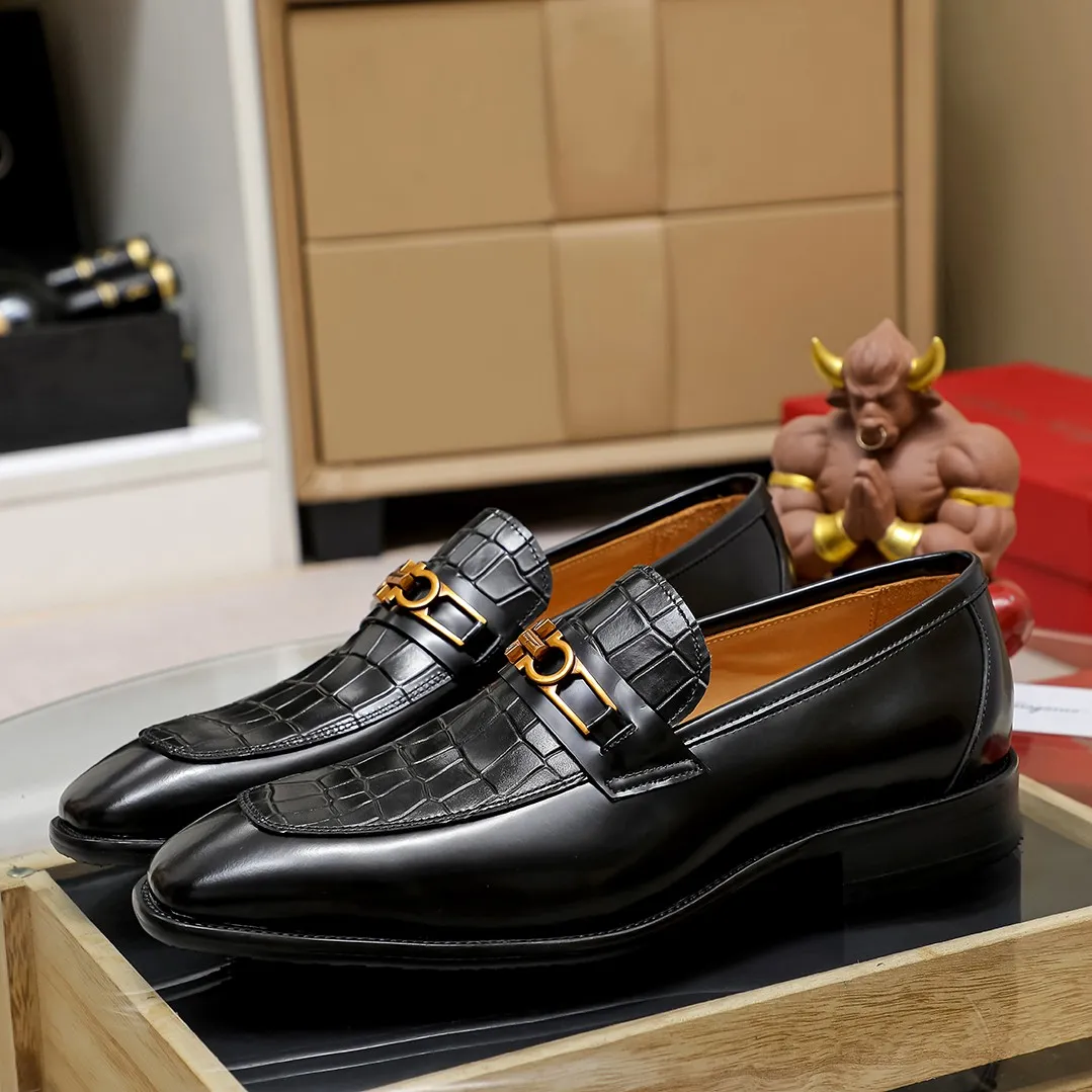 Men's shoes 💰460🕷🕷🐂【Ferragamo】Ferragamo Popular fashionable casual shoes🇨🇳Official website counter 1:1 production, original mold opening💯Good quality can be seen, imported high-end first-layer waxed calfskin, water-dyed🐂leather lining🌿very clear texture, high-quality waterproof, non-slip and wear-resistant outsole🎋high quality and low price, truly handmade🍓2 colors available! Code number 38-44......(45.46 customized)
